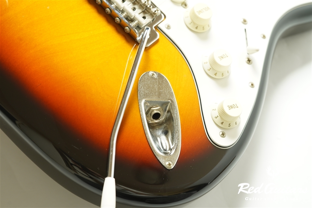 ST-43 - 3Tone Sunburst