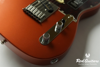 Player Plus Nashville Telecaster - Aged Candy Apple Red