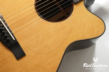 Model OM. Cutaway Cedar/Indian Rosewood