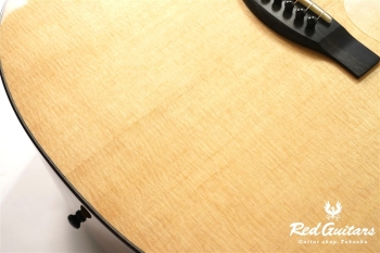 Model AD. Sitka Spruce/African Mahogany