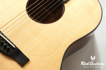 Model AD. Sitka Spruce/African Mahogany