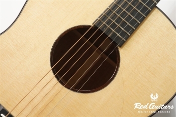 Model AD. Sitka Spruce/African Mahogany