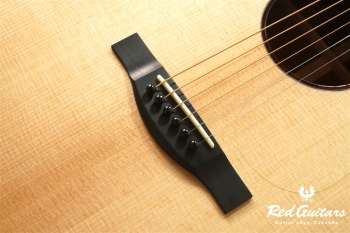 Model OM. Sitka Spruce/African Mahogany