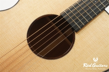 Model OM. Sitka Spruce/African Mahogany