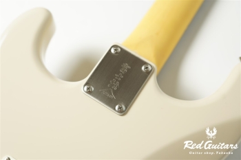 NST100RAL - Vintage White