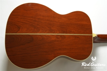 CTM OM-28 Adirondack Spruce / Madagascar Rosewood 2012年製