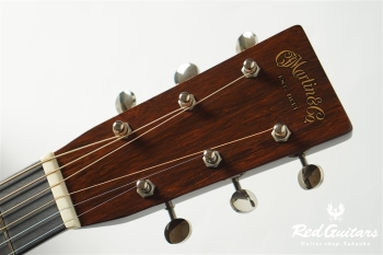 CTM OM-28 Adirondack Spruce / Madagascar Rosewood 2012年製