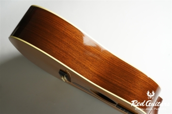 D-28 Marquis - Natural