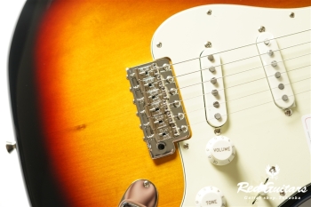 MIJ TRADITIONAL 60S STRATOCASTER - 3TS