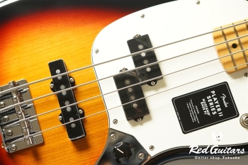 Player II Mustang Bass PJ - 3-Color Sunburst