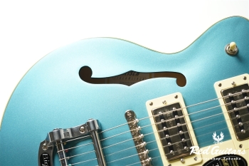 G2655T STREAMLINER CENTER BLOCK JR. DOUBLE-CUT WITH BIGSBY - Arctic Blue