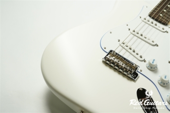 Made in Japan Limited Hybrid II Stratocaster Blanc - White