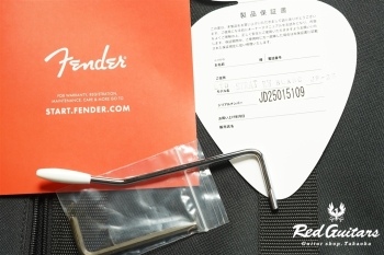 Made in Japan Limited Hybrid II Stratocaster Blanc - White