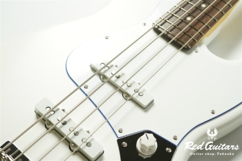  Made in Japan Limited Hybrid II Jazz Bass Blanc -  White