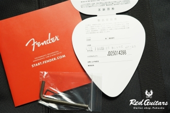  Made in Japan Limited Hybrid II Jazz Bass Blanc -  White