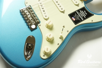 American Professional Classic Stratocaster - Faded Lake Placid Blue
