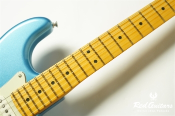 American Professional Classic Stratocaster - Faded Lake Placid Blue