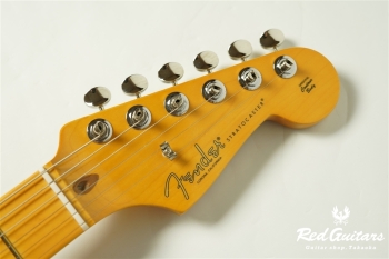 American Professional Classic Stratocaster HSS - 3 Color Sunburst