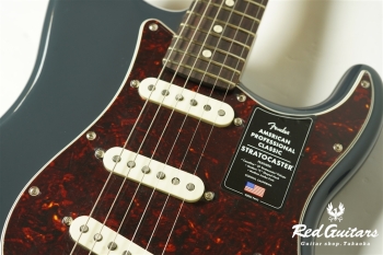 American Professional Classic Stratocaster - Faded Black