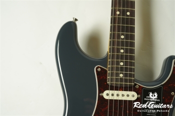 American Professional Classic Stratocaster - Faded Black