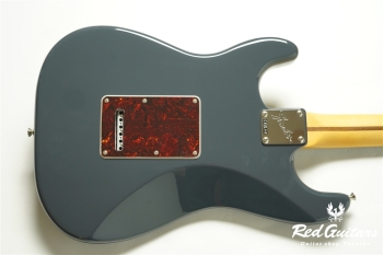 American Professional Classic Stratocaster - Faded Black