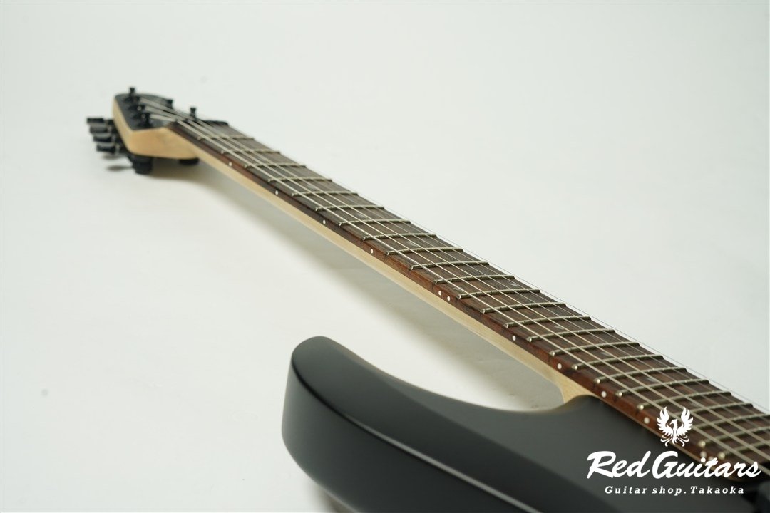 JP60 ‐ Stelth Black