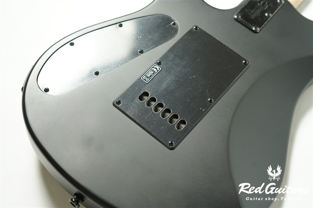 JP60 ‐ Stelth Black