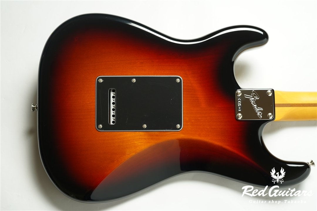 American Professional Classic Stratocaster HSS - 3 Color Sunburst