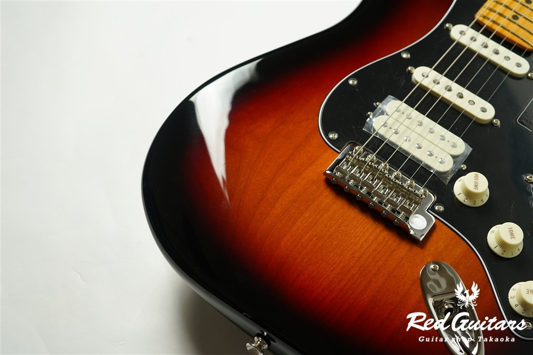American Professional Classic Stratocaster HSS - 3 Color Sunburst