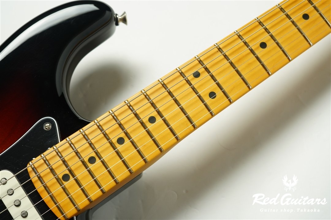 American Professional Classic Stratocaster HSS - 3 Color Sunburst