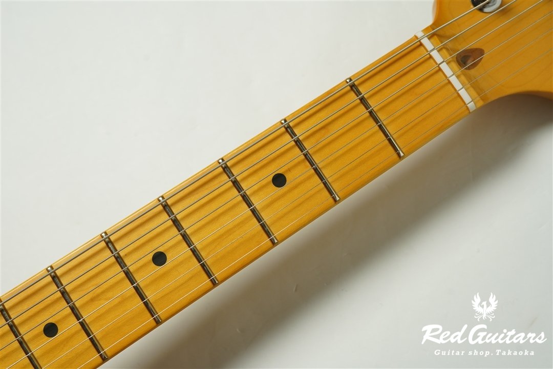 American Professional Classic Stratocaster HSS - 3 Color Sunburst