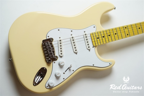 Tribute Series S-500 Maple - Vintage White