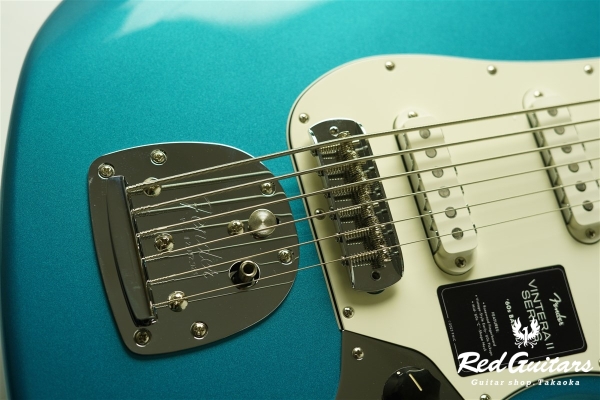 Vintera II ’60s Bass VI - Lake Placid Blue