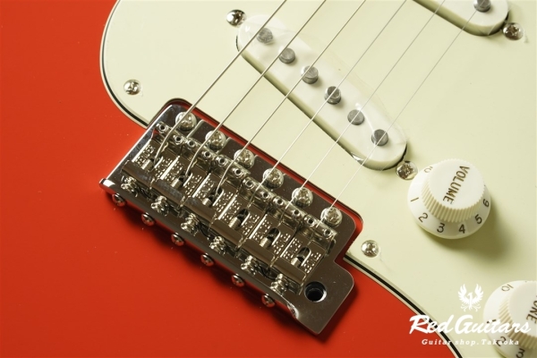 MADE IN JAPAN TRADITIONAL 60S STRATOCASTER - Fiesta Red