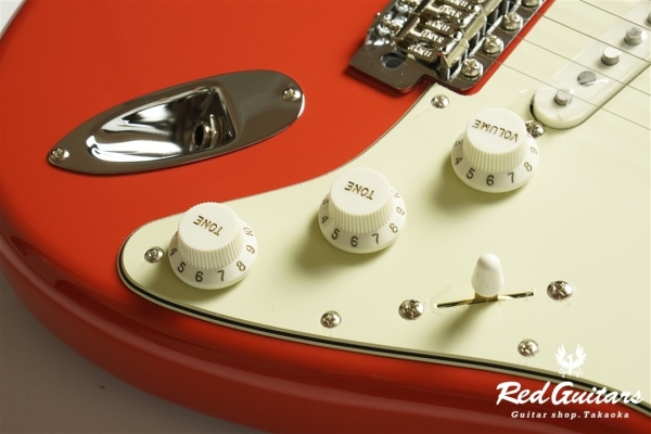 MADE IN JAPAN TRADITIONAL 60S STRATOCASTER - Fiesta Red