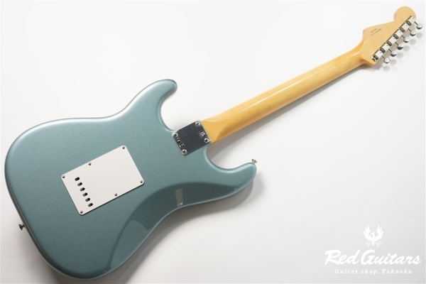 VINTERA ’60S STRATOCASTER - Ice Blue Metallic