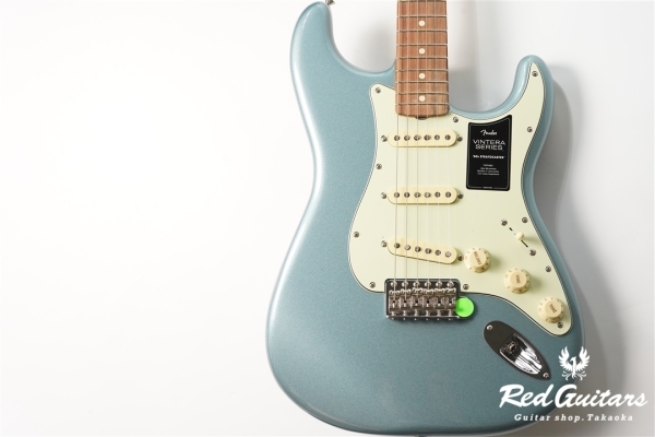 VINTERA ’60S STRATOCASTER - Ice Blue Metallic