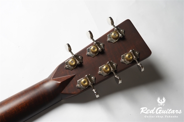 D-28 Standard #2611236