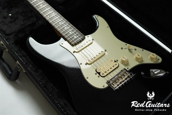 American Deluxe Stratocaster Plus HSS - Mystic Black