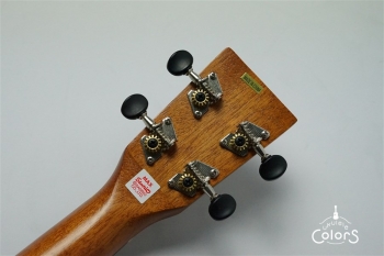 DORAEMON x HELLO KITTY UKULELE WA KOMONO