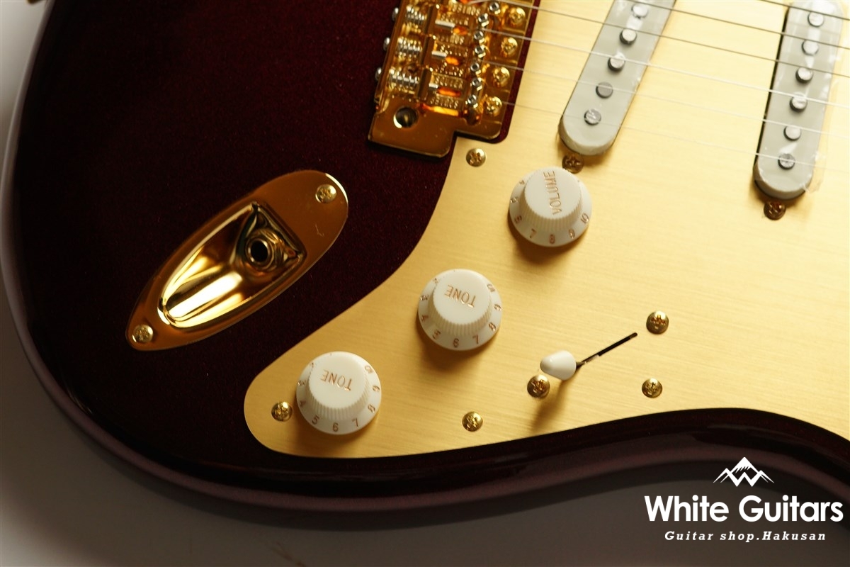 Squier by Fender 40th Anniversary Stratocaster Gold Edition