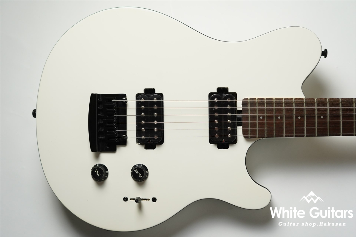 Sterling by MUSIC MAN AXIS SUB AX3S-WH-R1 - White | White Guitars
