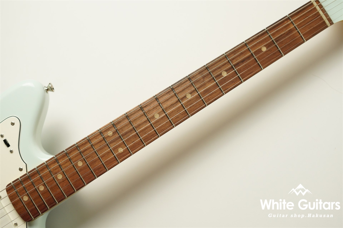 Vanzandt JMV-R2 - Sonic Blue / Matching Head | White Guitars