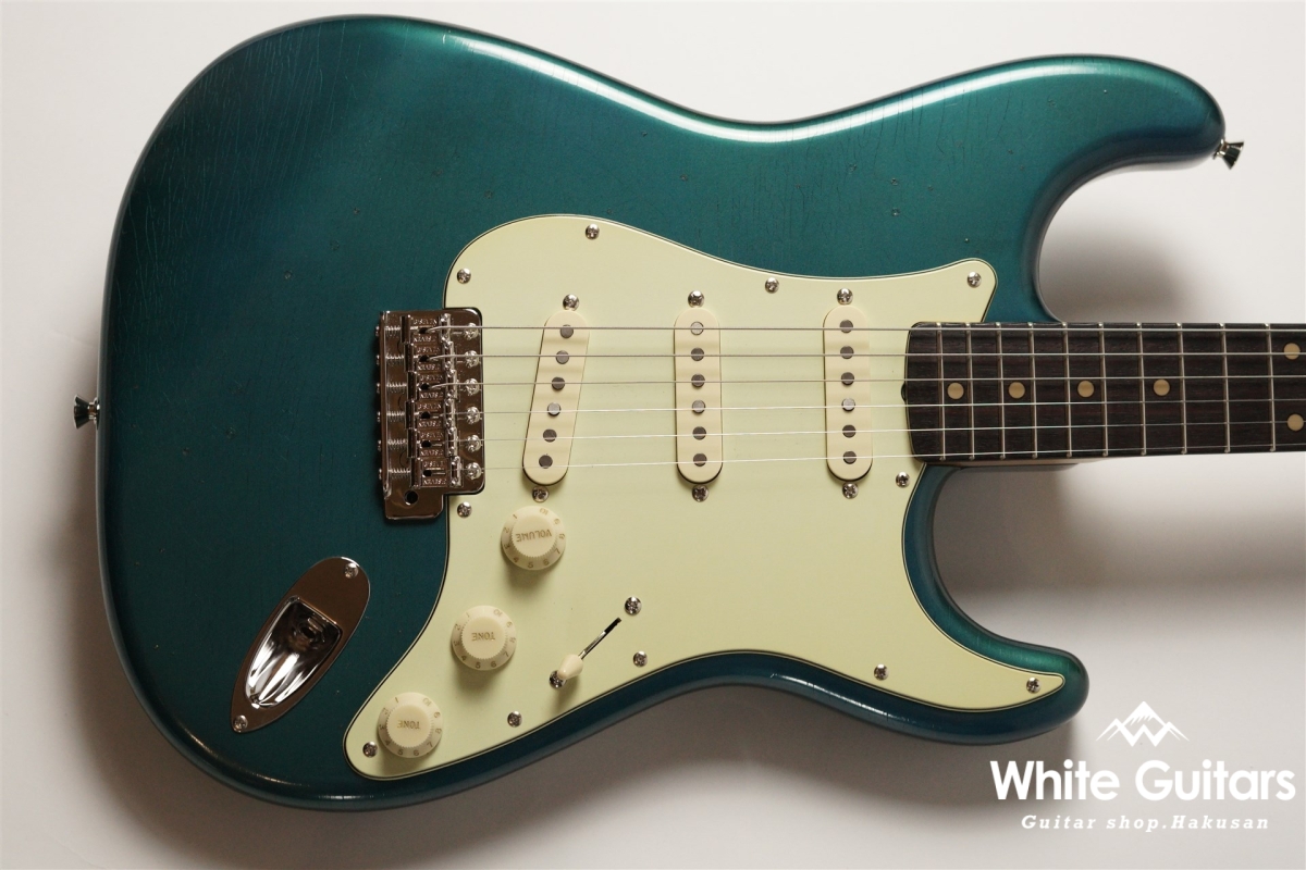 g7-ST/R / Lightly Aged - Vintage Lake Placid Blue