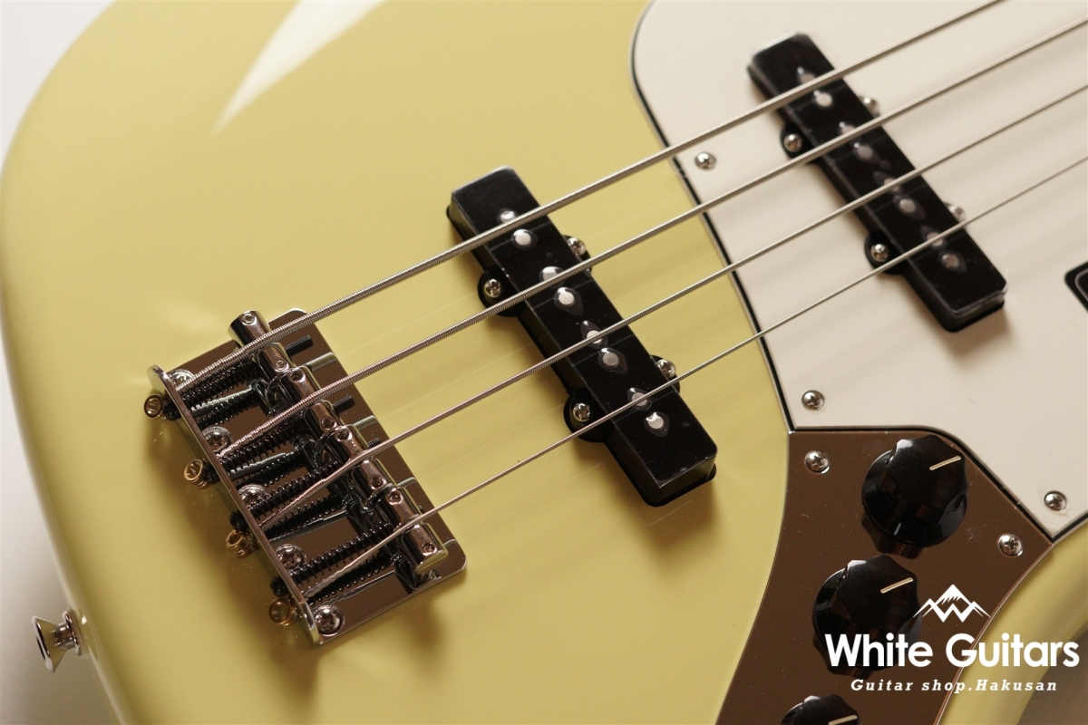 Fender Player II Jazz Bass - HLY | White Guitars Online Store