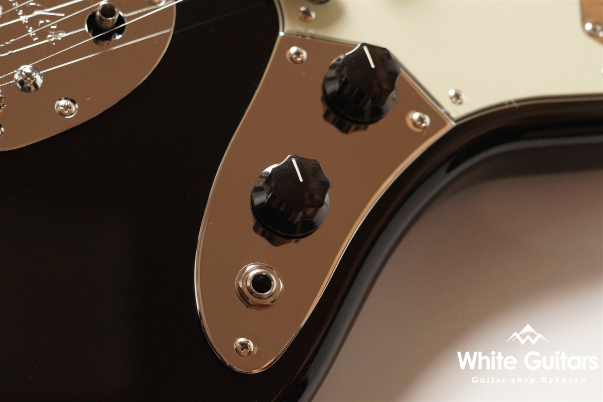 Made in Japan Traditional 2025 Collection, 60s Jaguar - Competition Black / 3-Color Sunburst
