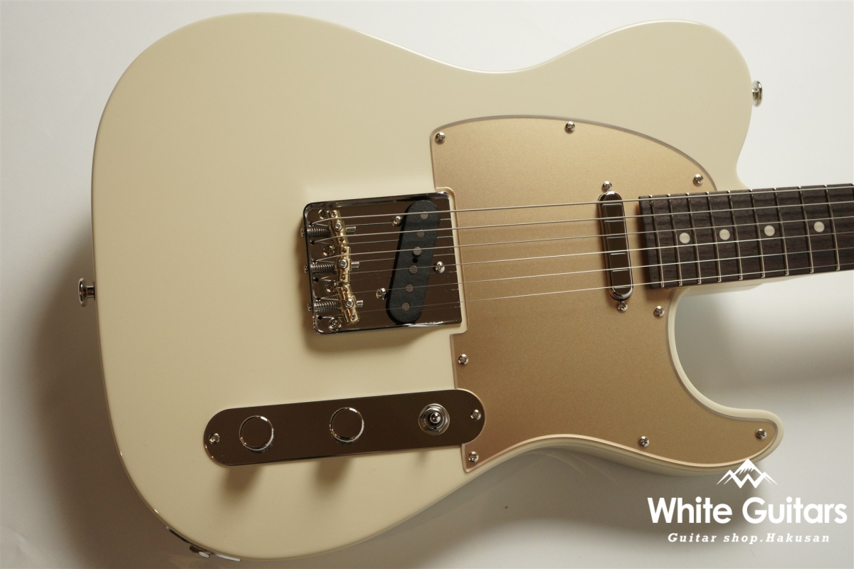 MT1-STD/R - Olympic White / Gold Acryl Pick Guard