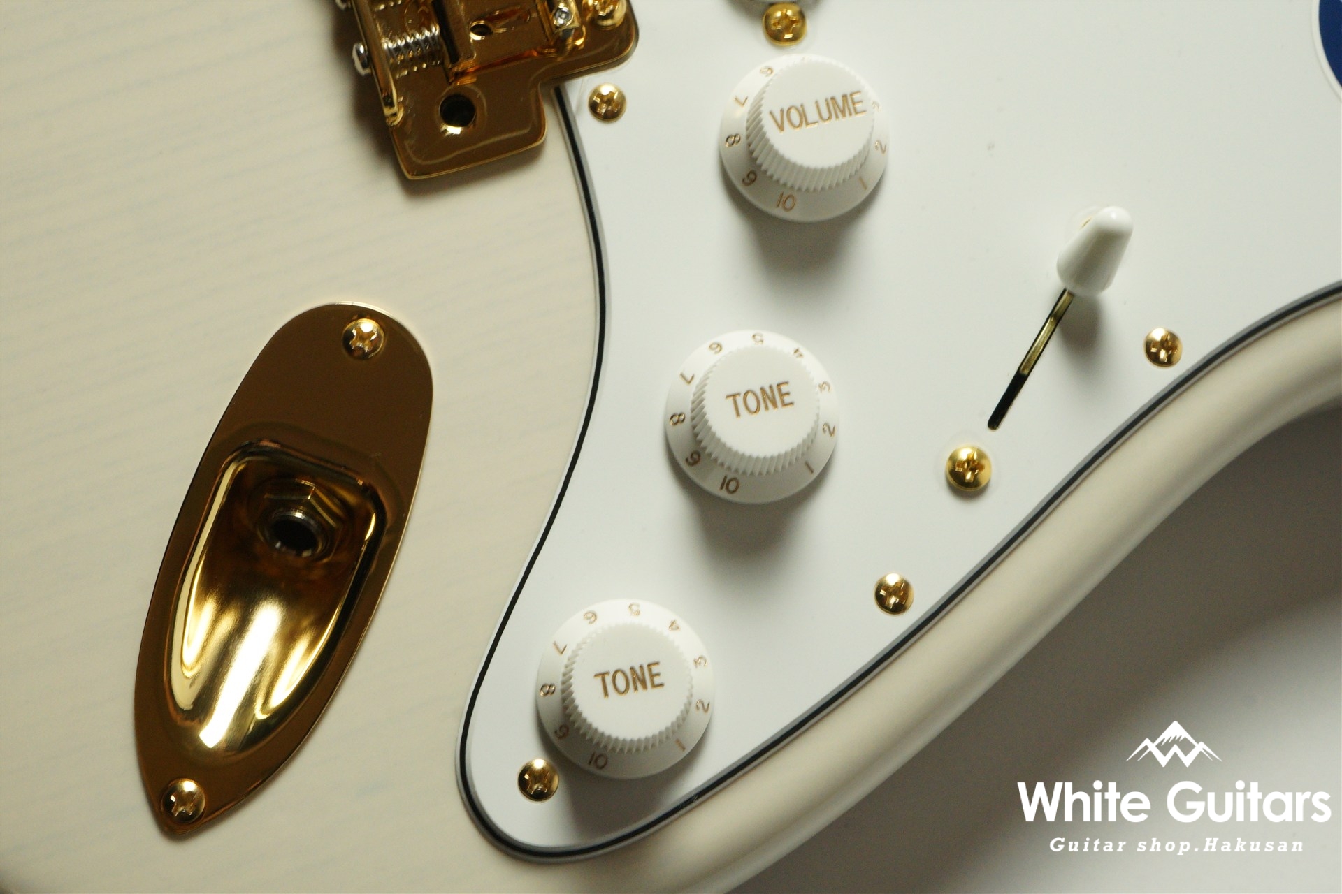 MOMOSE MC2-STD/M - White Blonde / Gold Parts | White Guitars