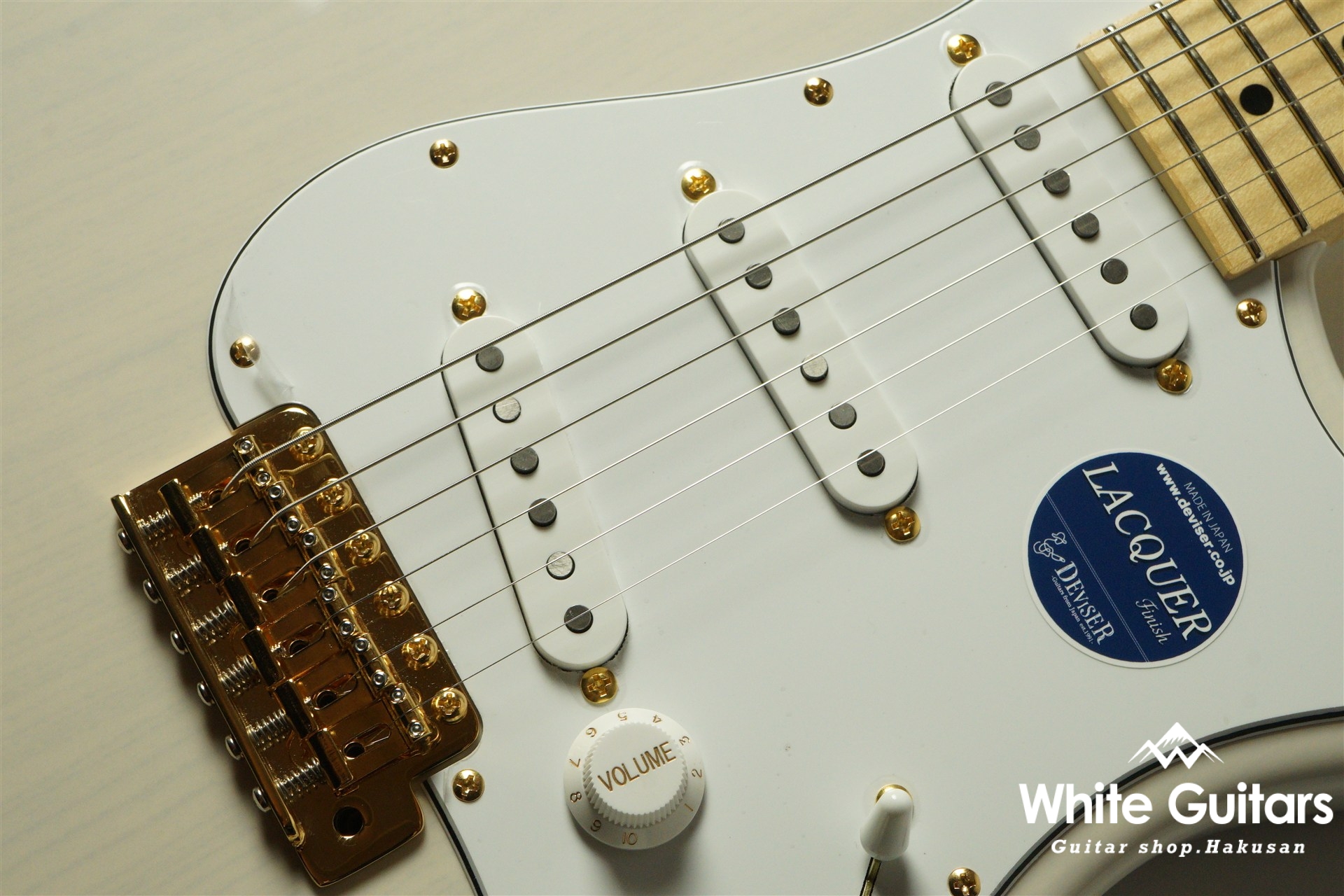 MOMOSE MC2-STD/M - White Blonde / Gold Parts | White Guitars