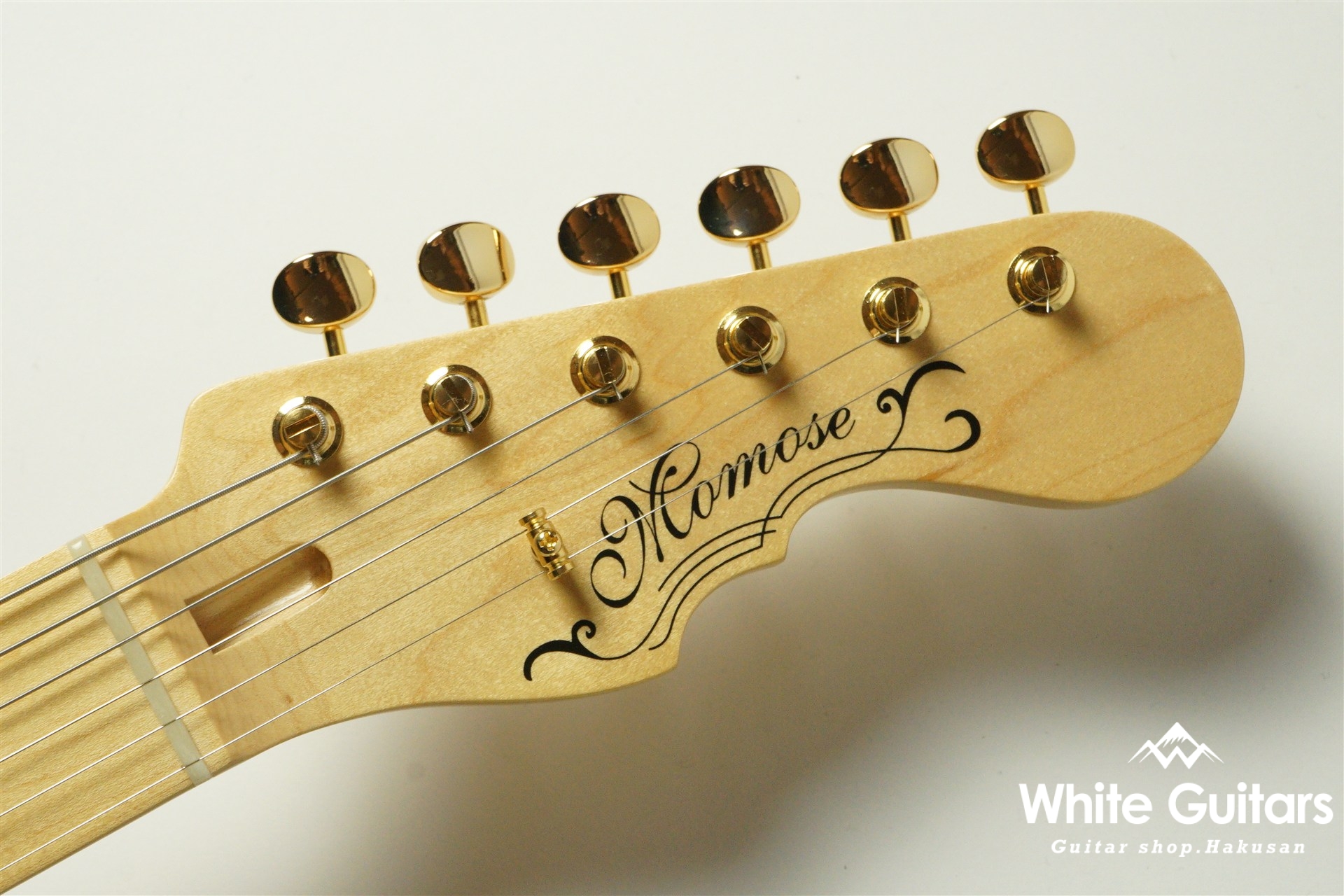 MOMOSE MC2-STD/M - White Blonde / Gold Parts | White Guitars